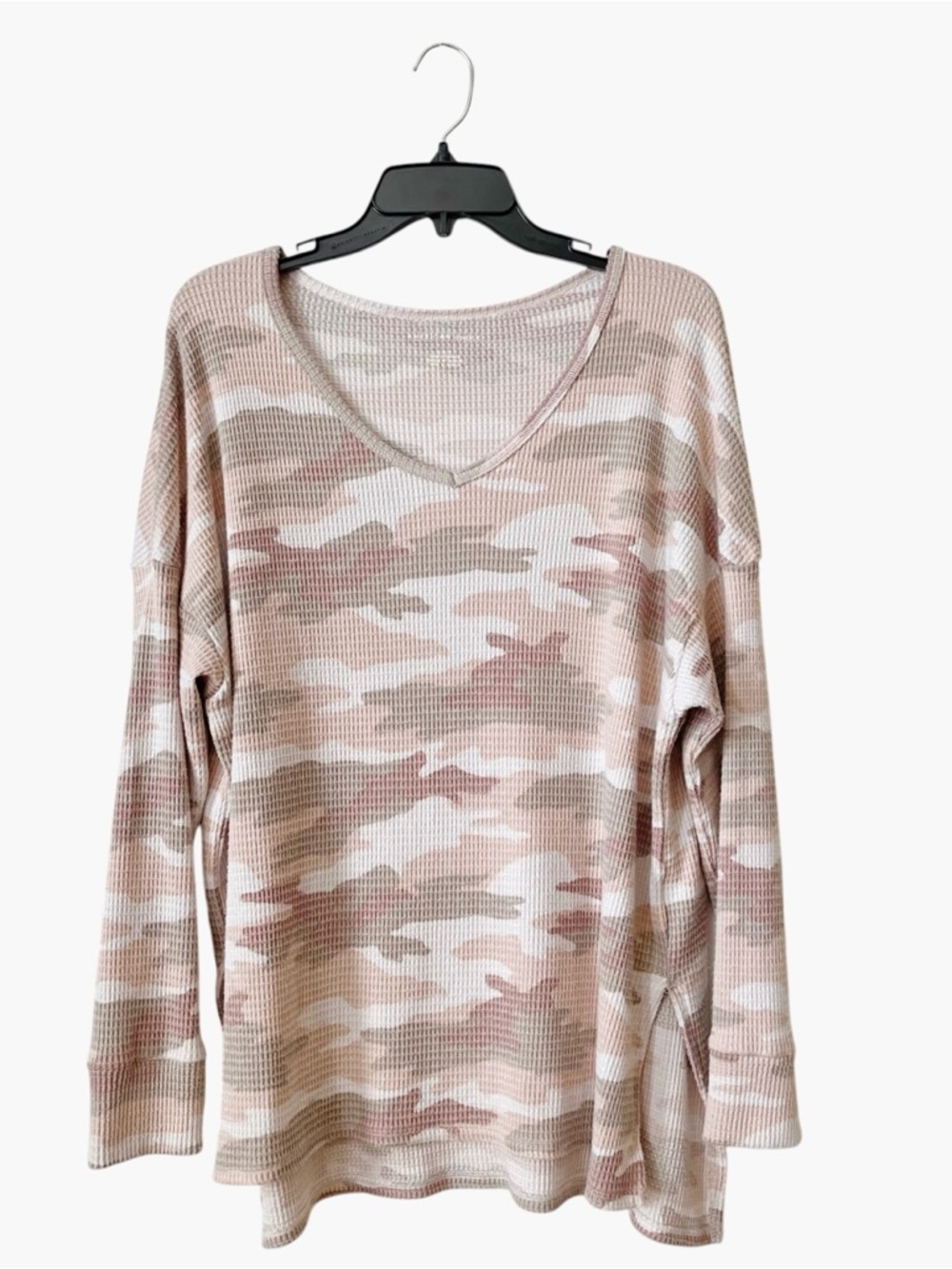 American Eagle Camo Long Sleeve Waffle Knit Top Women's Size L Pink V-Neck